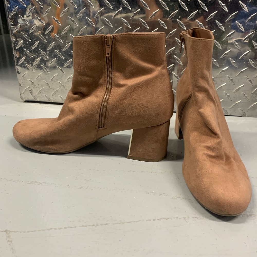 Tan suede boots, gold under heel